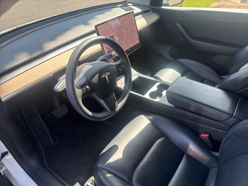 2022 Tesla Model Y Long Range Dual Motor All-Wheel Drive