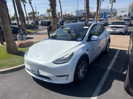 2022 Tesla Model Y Long Range Dual Motor All-Wheel Drive