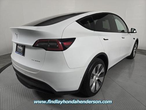 2022 Tesla Model Y Long Range Dual Motor All-Wheel Drive