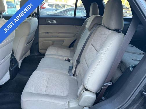 Tuxedo Black Metallic 2014 Ford Explorer Base