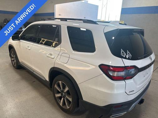 2024 Honda Pilot Touring 8-Passenger