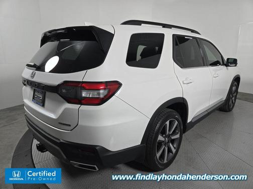 2024 Honda Pilot Touring 8-Passenger