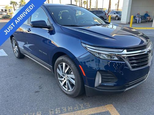 Blue Glow Metallic 2022 Chevrolet Equinox 1LT