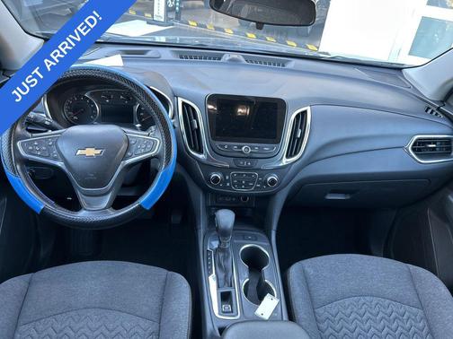 Blue Glow Metallic 2022 Chevrolet Equinox 1LT