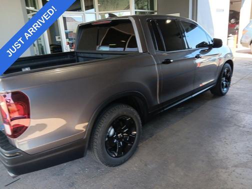 Modern Steel Metallic 2017 Honda Ridgeline RTL-E