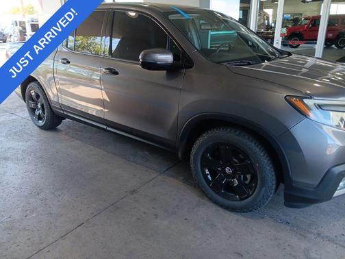 Modern Steel Metallic 2017 Honda Ridgeline RTL-E