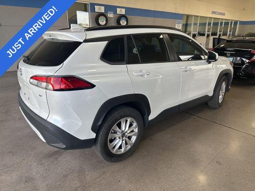 2024 Toyota Corolla Cross LE