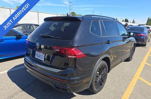 2022 Volkswagen Tiguan 2.0T SE R-Line Black