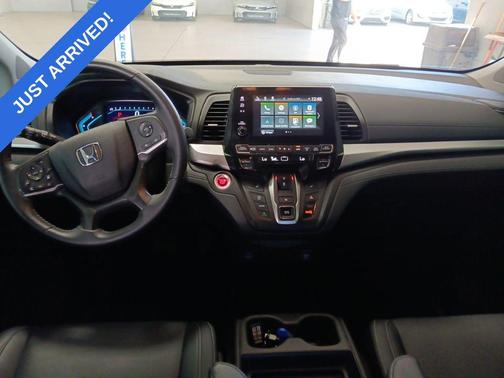 Modern Steel Metallic 2024 Honda Odyssey EX-L