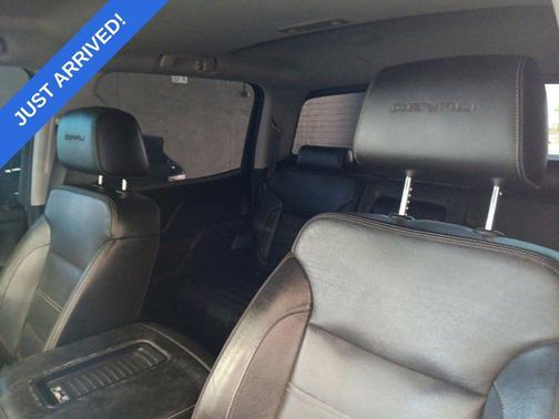 White Frost Tricoat 2018 GMC Sierra 2500 Denali