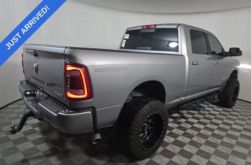 2021 RAM 2500 Big Horn Crew Cab 4x4 6'4' Box