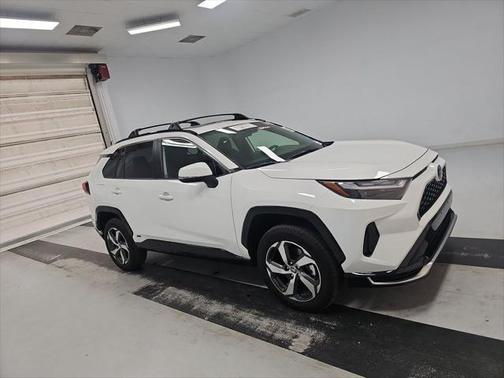 2025 Toyota RAV4 Hybrid SE