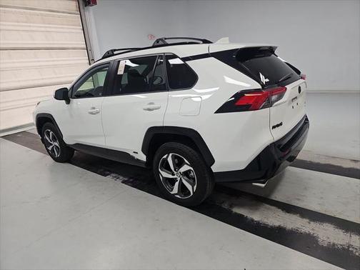 2025 Toyota RAV4 Hybrid SE