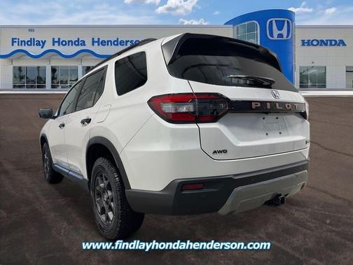 Platinum White Pearl 2026 Honda Pilot TrailSport
