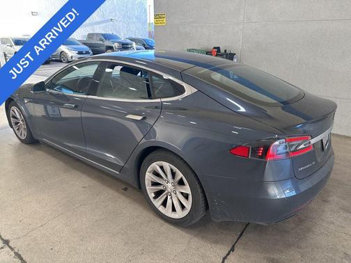 2016 Tesla Model S 75D