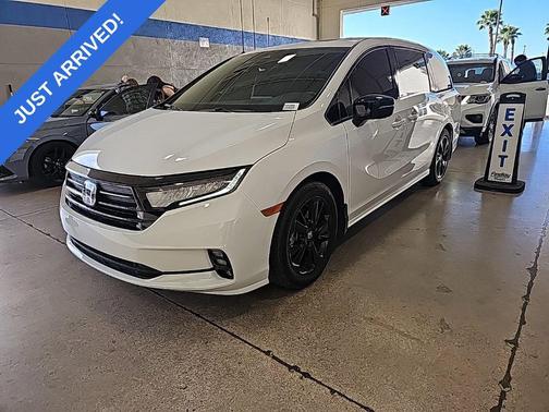 Platinum White Pearl 2023 Honda Odyssey Sport