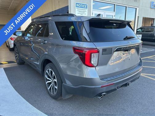 2022 Ford Explorer ST-Line