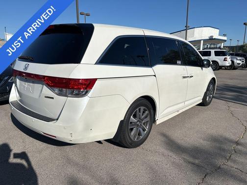 White Diamond Pearl 2016 Honda Odyssey Touring