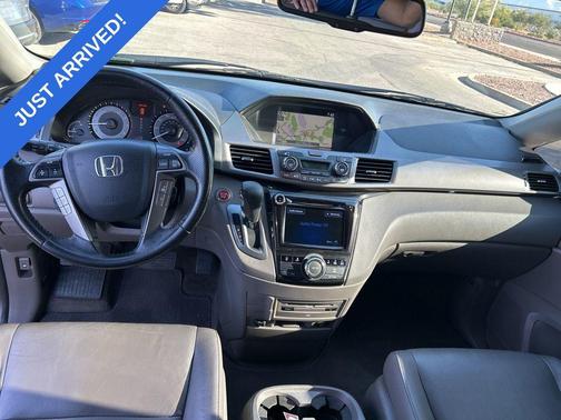 White Diamond Pearl 2016 Honda Odyssey Touring