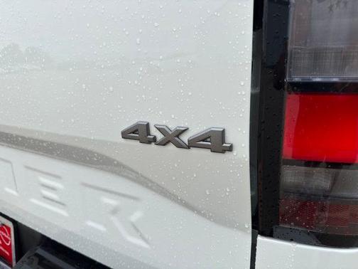 Glacier White 2026 Nissan Frontier SV