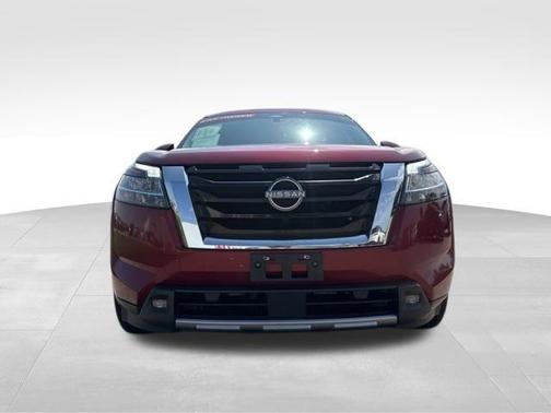 Scarlet Ember 2022 Nissan Pathfinder SL