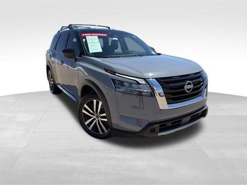 2t Gry Blk Roof 2024 Nissan Pathfinder Platinum