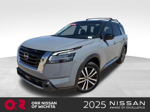 2t Gry Blk Roof 2024 Nissan Pathfinder Platinum