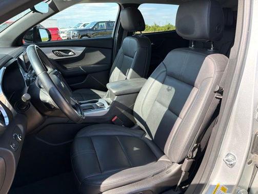 Silver Ice Metallic 2022 Chevrolet Blazer 3LT