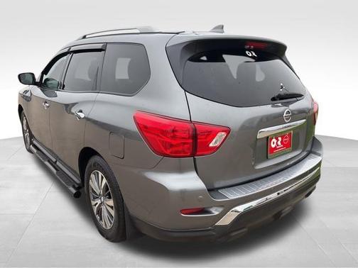2020 Nissan Pathfinder SV