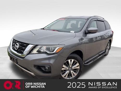 2020 Nissan Pathfinder SV