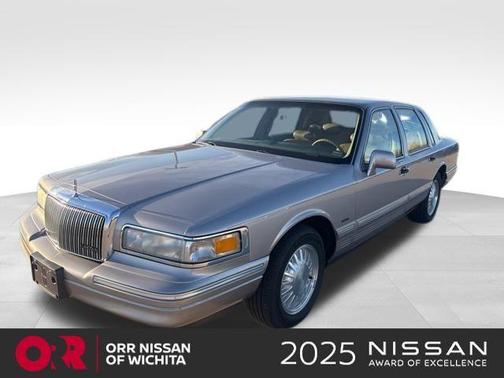 1995 Lincoln Town Car Signature