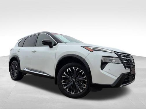 Wht Blk Roof 2024 Nissan Rogue Platinum