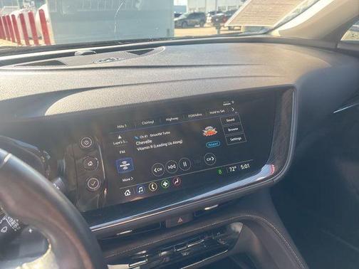 Sapphire Metallic 2023 Buick Envision Essence