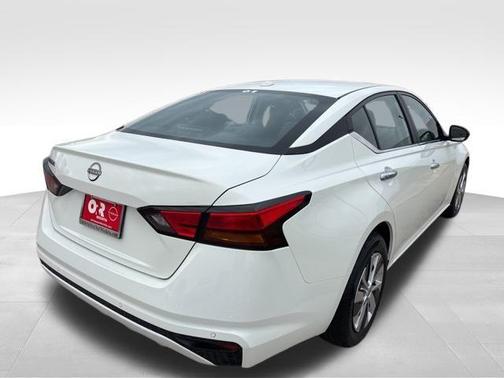 2025 Nissan Altima S