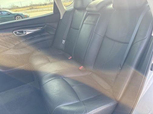 2015 INFINITI Q70L 3.7