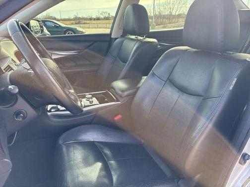 2015 INFINITI Q70L 3.7