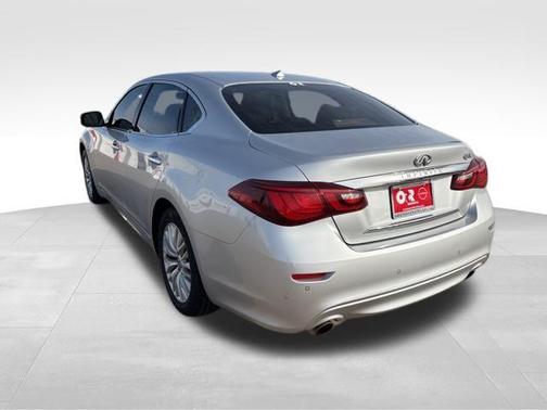 2015 INFINITI Q70L 3.7