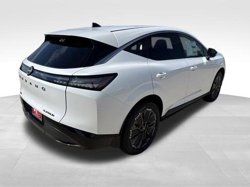 Everest White P 2026 Nissan Murano Platinum