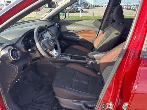 2021 Nissan Kicks SR