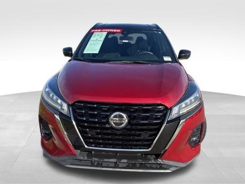 2021 Nissan Kicks SR