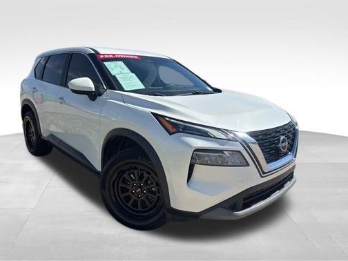 White 2023 Nissan Rogue SV