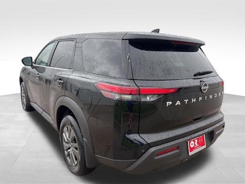 2025 Nissan Pathfinder S