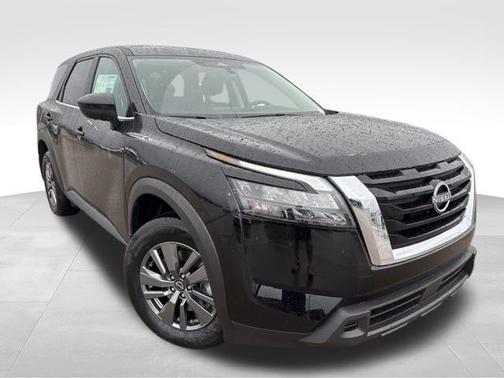 2025 Nissan Pathfinder S