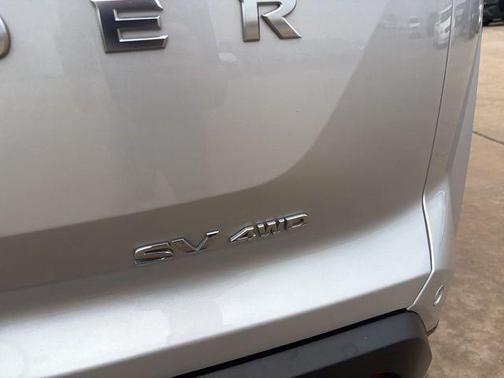 2023 Nissan Pathfinder SV