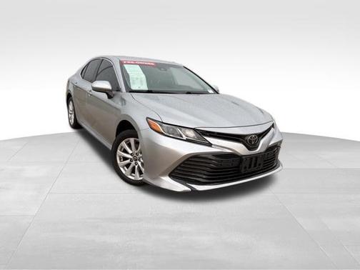 Celestial Silver Metallic 2019 Toyota Camry LE
