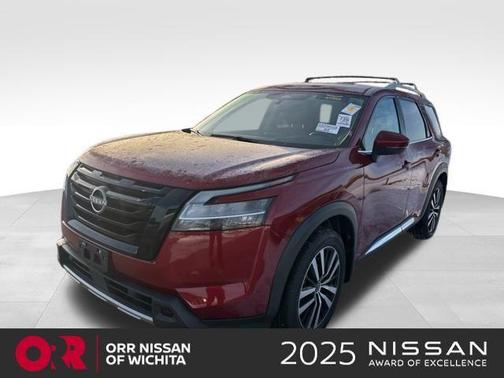 2024 Nissan Pathfinder Platinum
