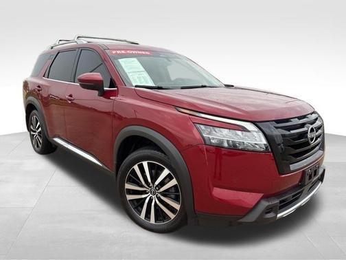 2023 Nissan Pathfinder Platinum
