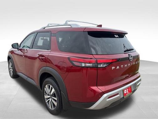 Scarlet Ember Tintcoat 2025 Nissan Pathfinder SL