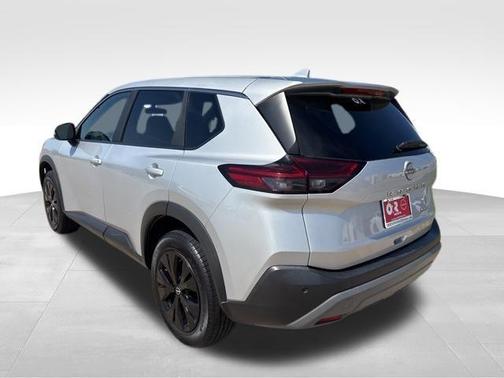 Brilliant Silver Metallic 2023 Nissan Rogue SV