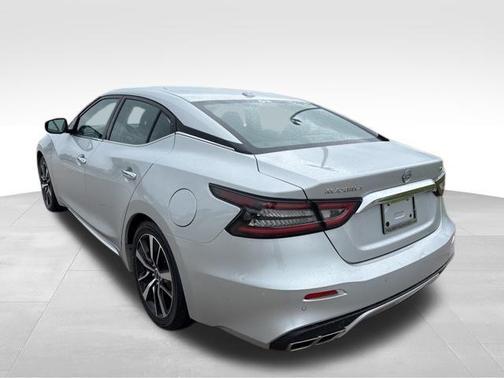 2023 Nissan Maxima SV